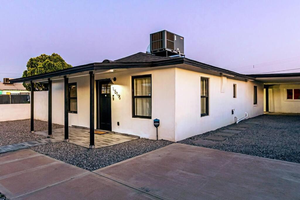 Phoenix Retreat - 2 Bedroom Home With King-Size Bed - 3 Smart Tvs - 10 Min From Airp - Unit A Eksteriør bilde